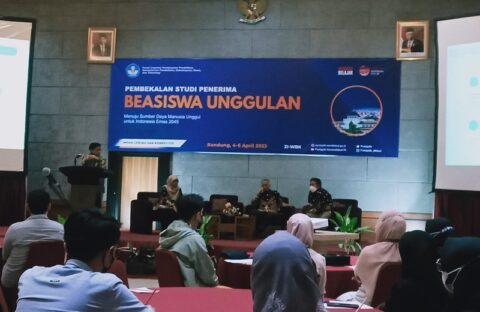 Penerima Beasiswa Unggulan Diharap Selesai Studi Tepat Waktu