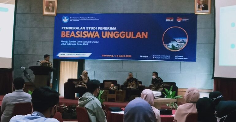 Penerima Beasiswa Unggulan Diharap Selesai Studi Tepat Waktu
