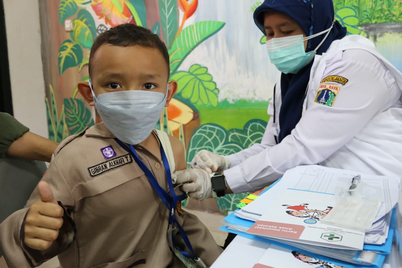 Iwan Syahrir : Imunisasi Anak Usia Sekolah Bentuk Komitmen Pemerintah Lindungi Anak Dari Serangan Penyakit